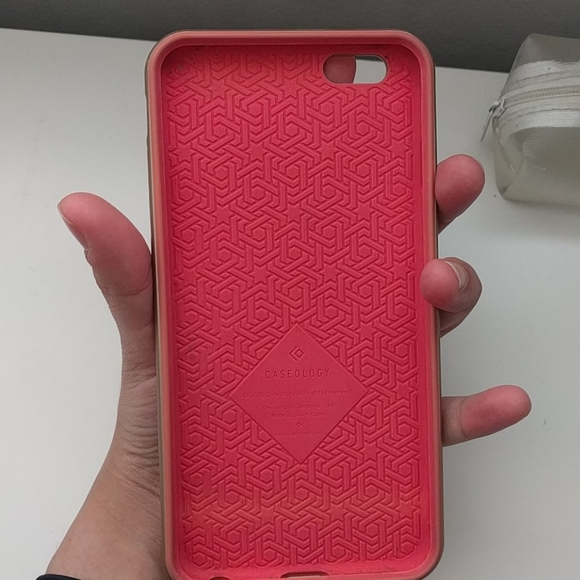 iPhone Plus cases - Picture 10 of 16
